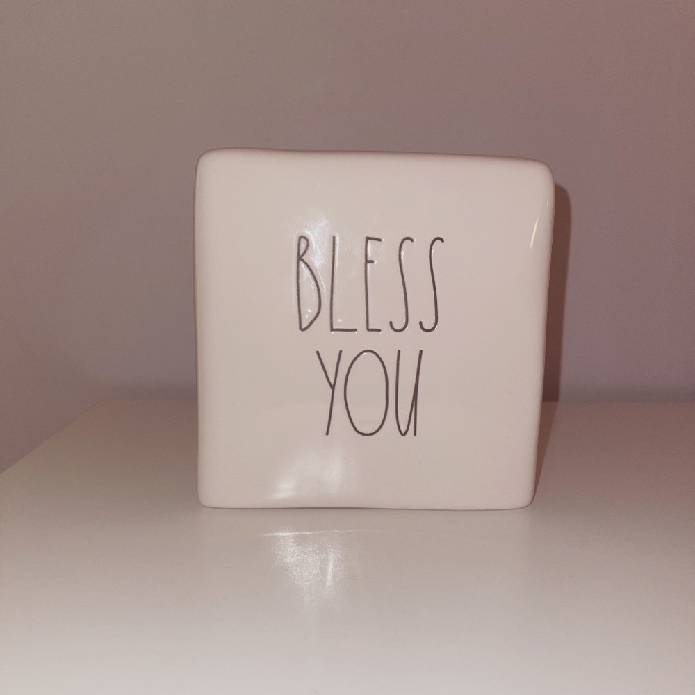 Rae Dunn Tissue Cover Box